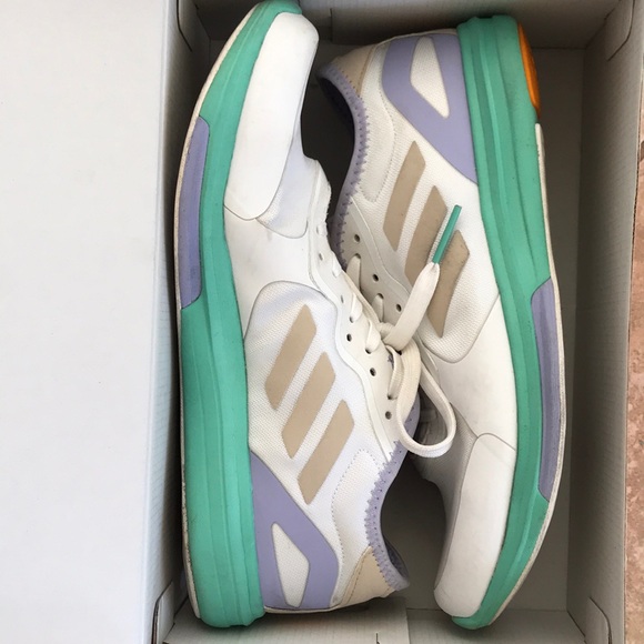 adidas yvori